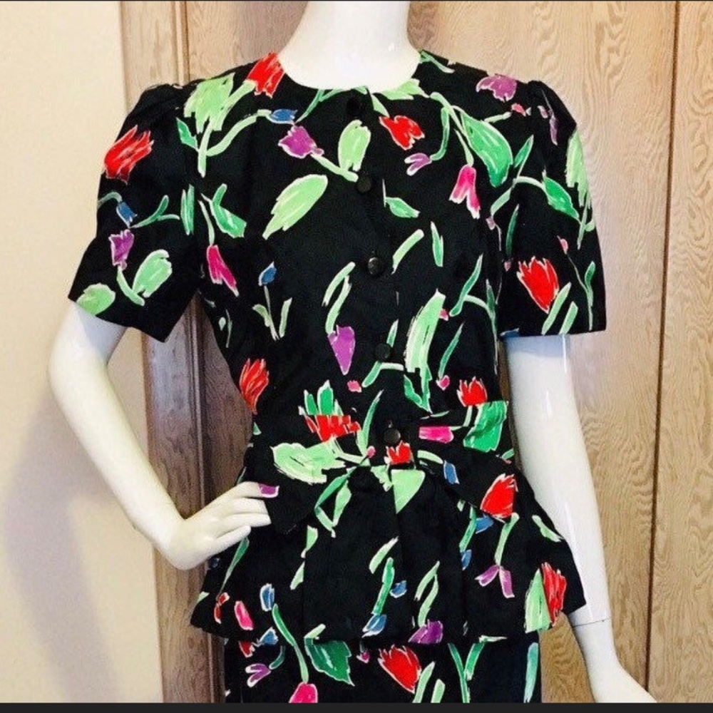Couture Two Piece Suit Size 6, Peplum Style